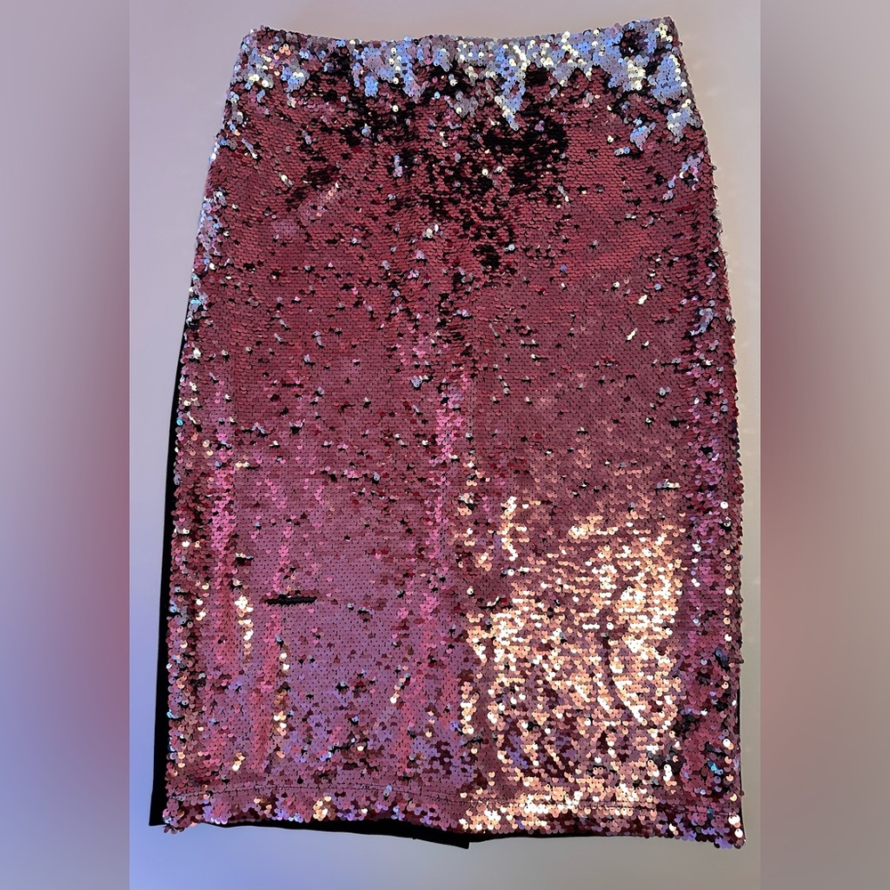 NY&C Pink and silver Sequin skirt with black knit back. Size M.  Never worn. NYT